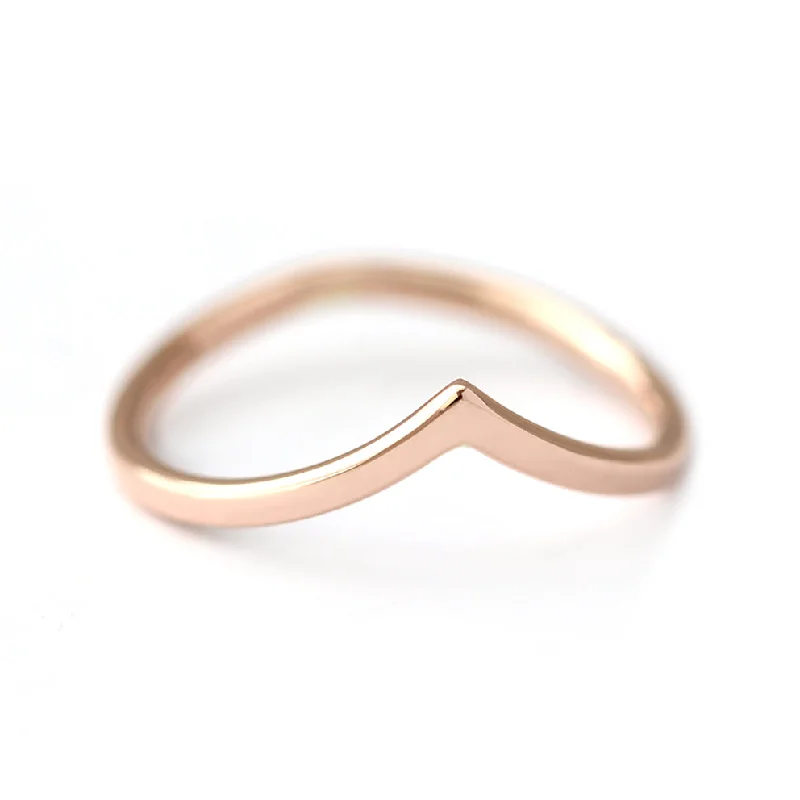 Curved Wedding V Ring