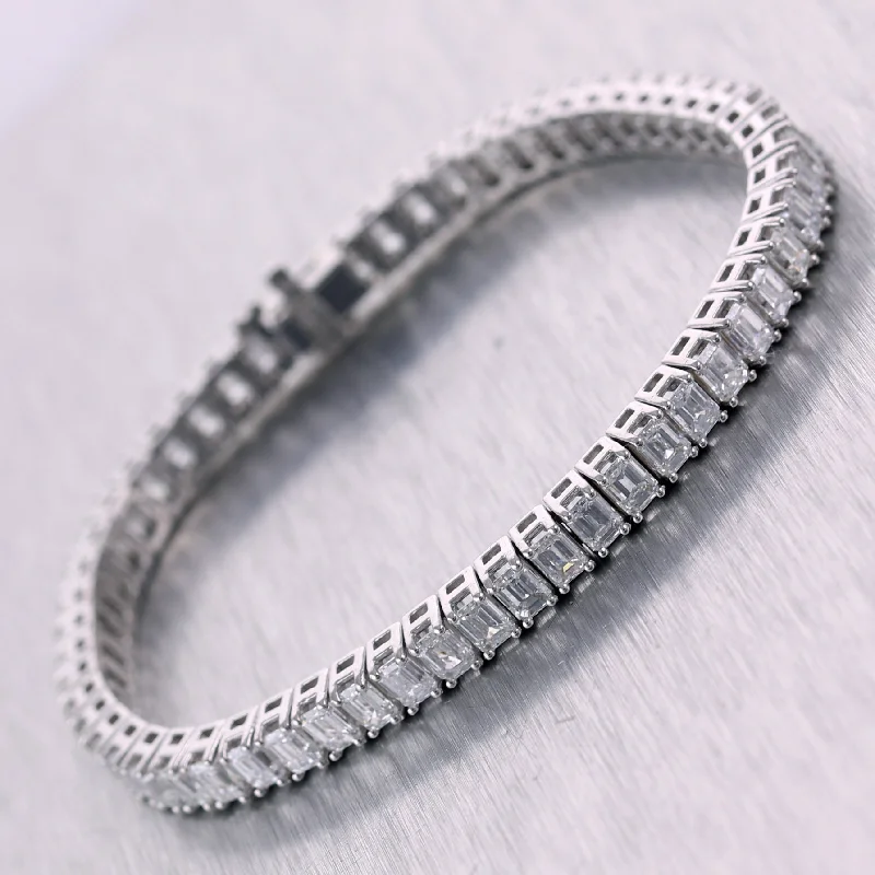 Multi-Stone Diamond Ring Modern 18k White Gold 13.45ctw Baguette Cut Diamond Tennis Bracelet